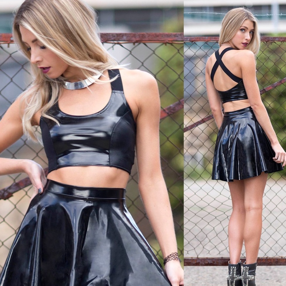 Blackmilk- Crossing Over Crop XL